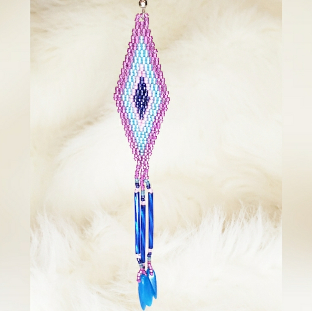 Hand beaded earrings - Picture 4 of 4